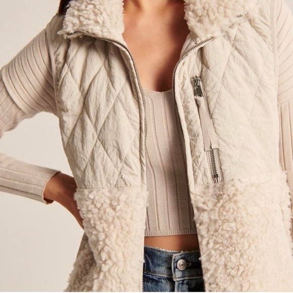 NWT Abercrombie Soft AF Vest - Picture 2 of 6